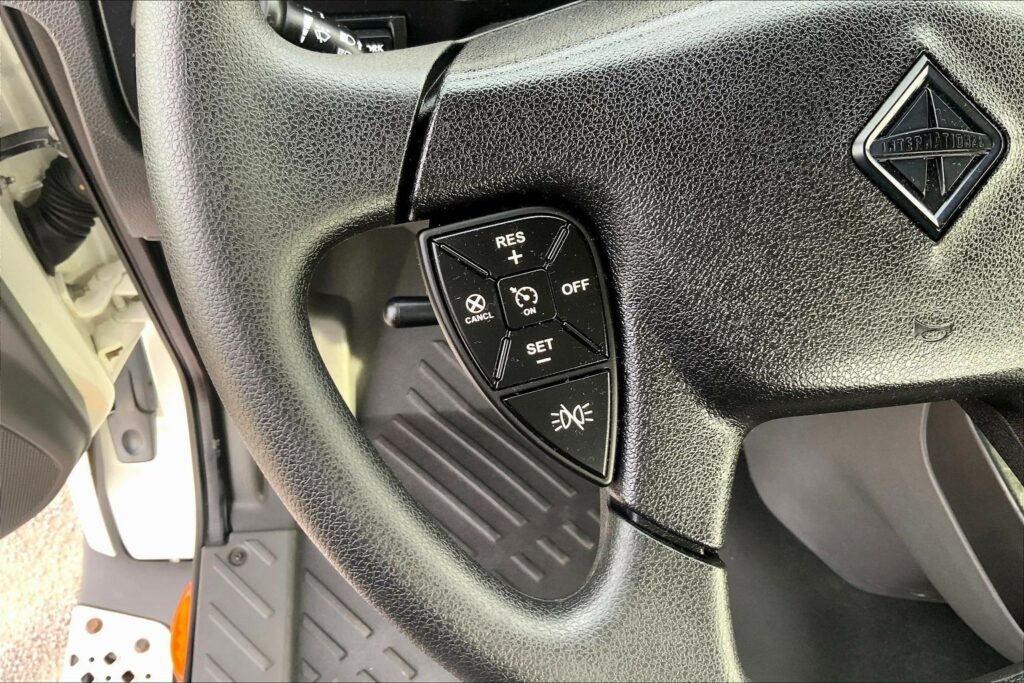 2021 CUM LT625 6×4 Day Cab