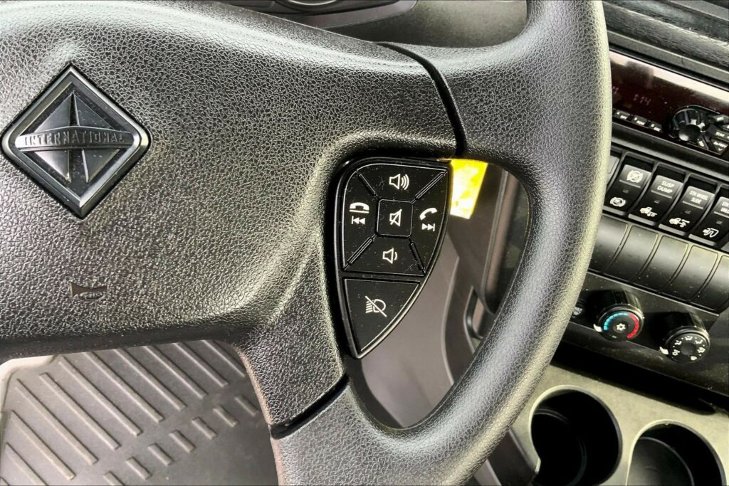 2021 CUM LT625 6×4 Day Cab