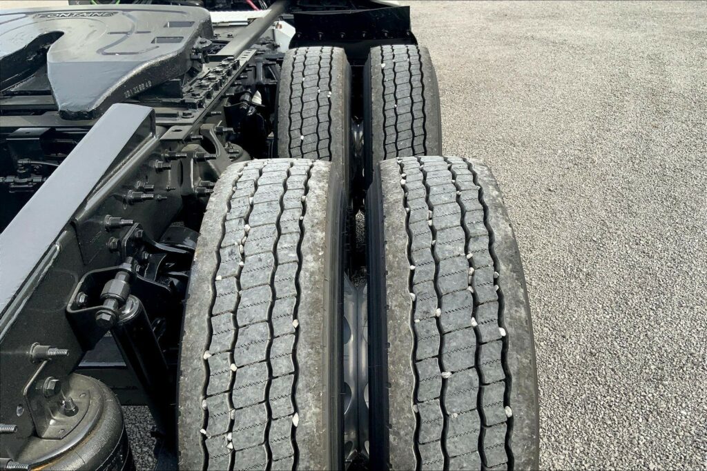 2021 CUM LT625 6×4 Day Cab