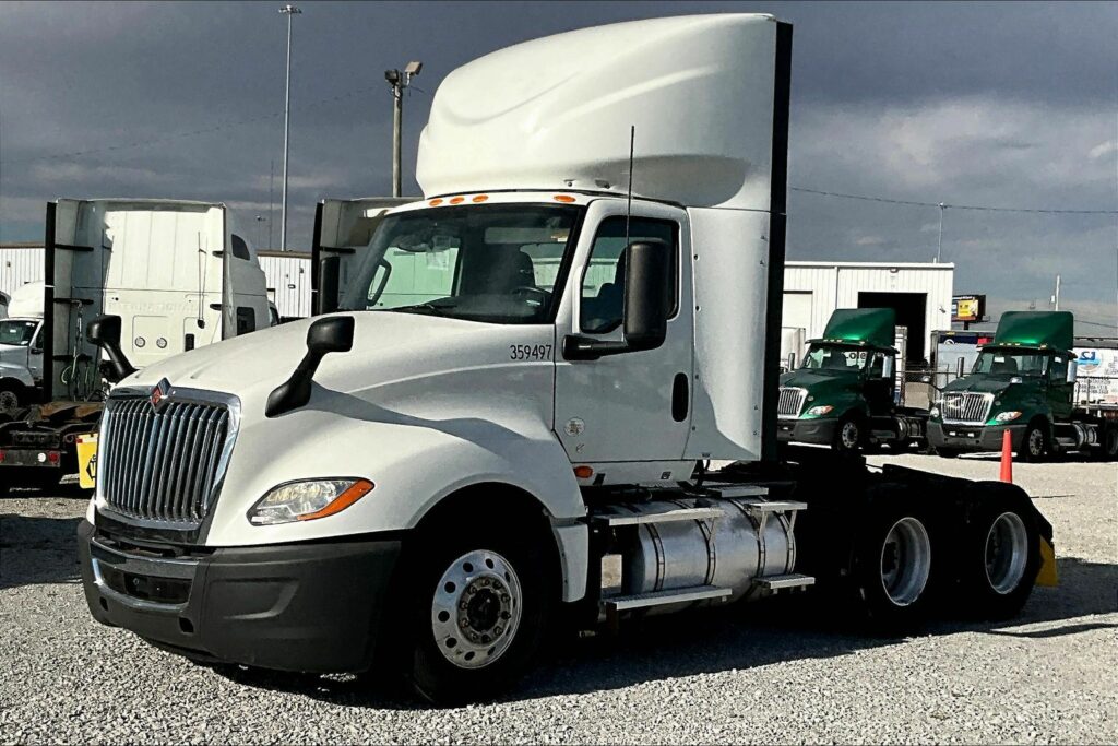 2020 CUM LT625 6×4 Day Cab