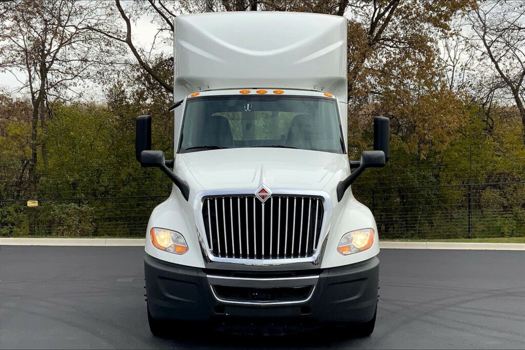 2021 CUM LT625 6×4 Day Cab