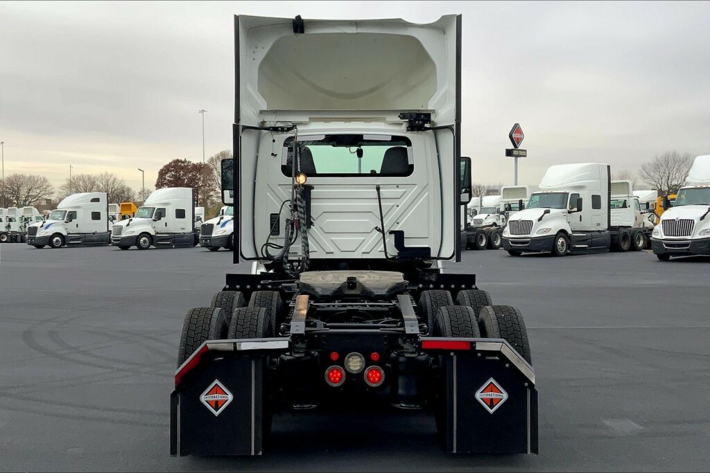 2021 CUM LT625 6×4 Day Cab