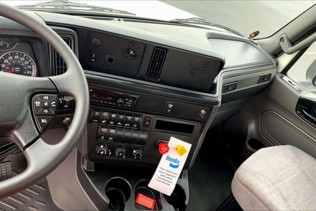 2021 CUM LT625 6×4 Day Cab