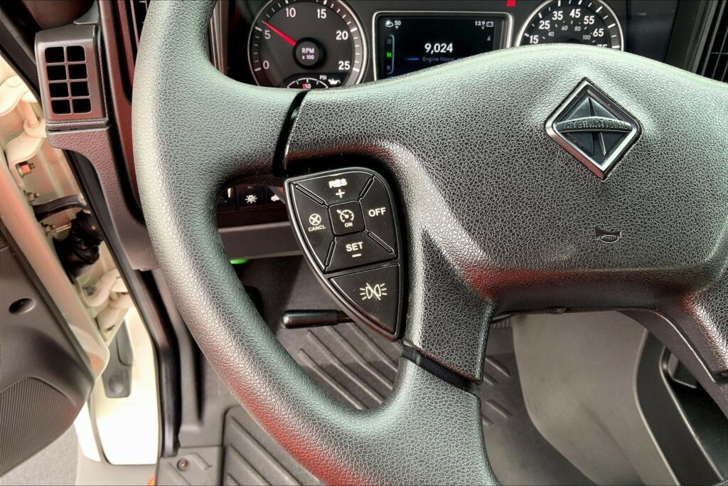 2021 CUM LT625 6×4 Day Cab