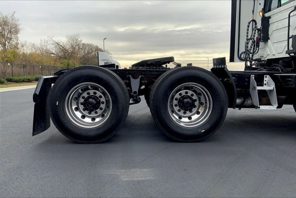 2021 CUM LT625 6×4 Day Cab