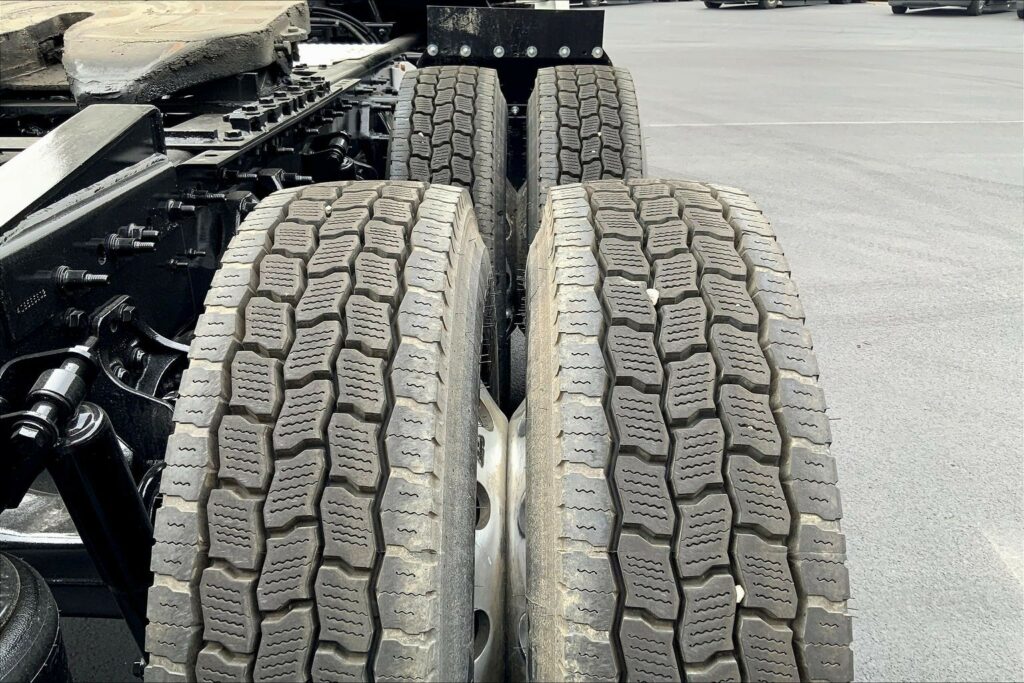 2021 CUM LT625 6×4 Day Cab