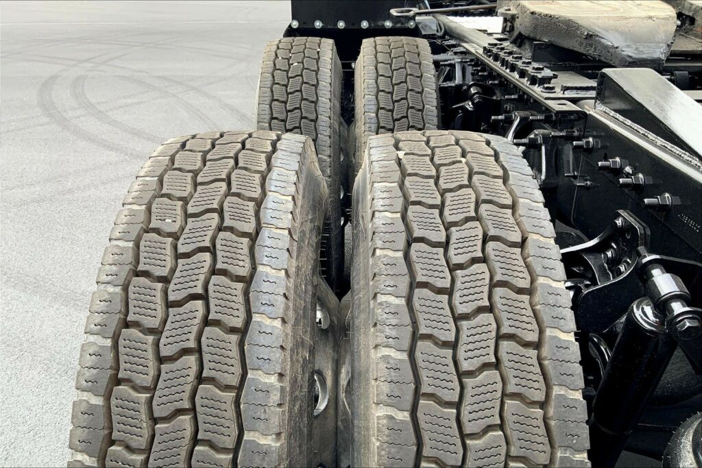 2021 CUM LT625 6×4 Day Cab