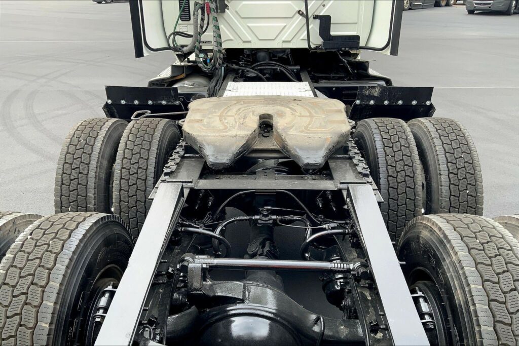 2021 CUM LT625 6×4 Day Cab