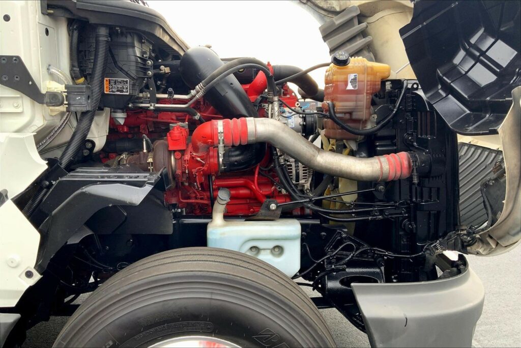 2021 CUM LT625 6×4 Day Cab