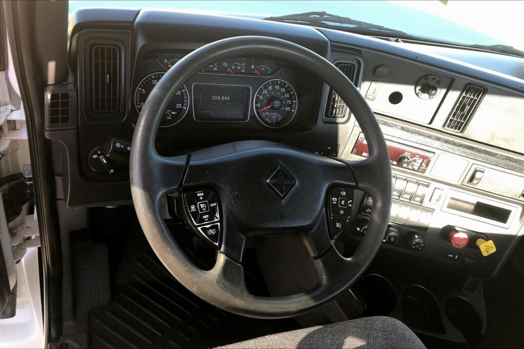 2021 CUM LT625 6×4 Day Cab