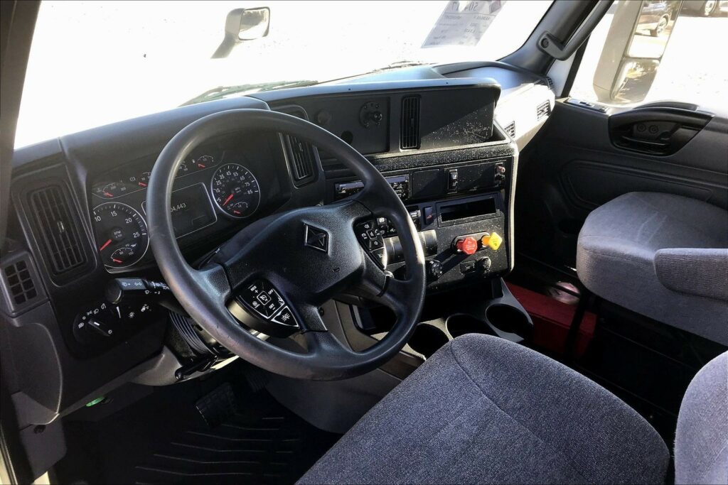 2021 CUM LT625 6×4 Day Cab