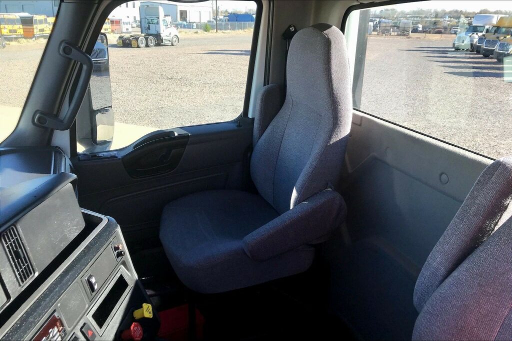 2021 CUM LT625 6×4 Day Cab