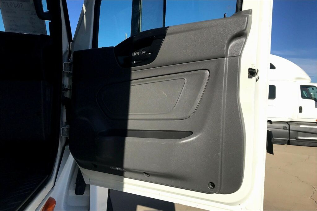 2021 CUM LT625 6×4 Day Cab