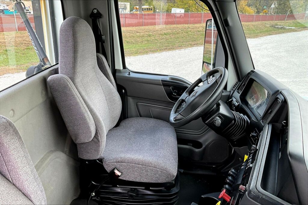 2021 CUM LT625 6×4 Day Cab