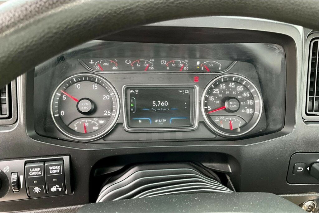 2021 CUM LT625 6×4 Day Cab