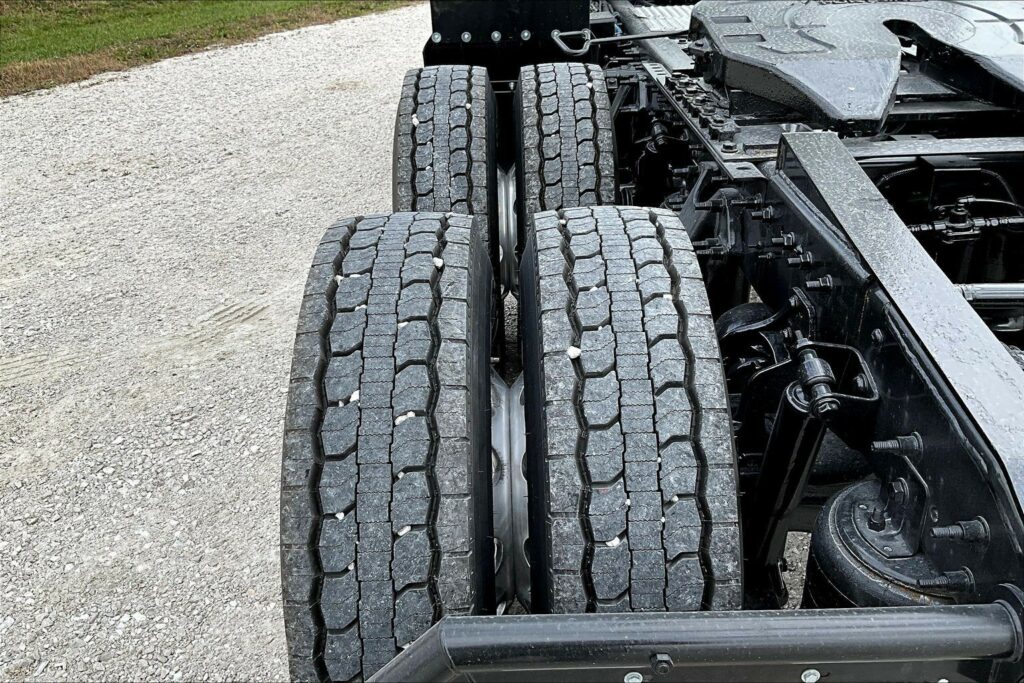 2021 CUM LT625 6×4 Day Cab