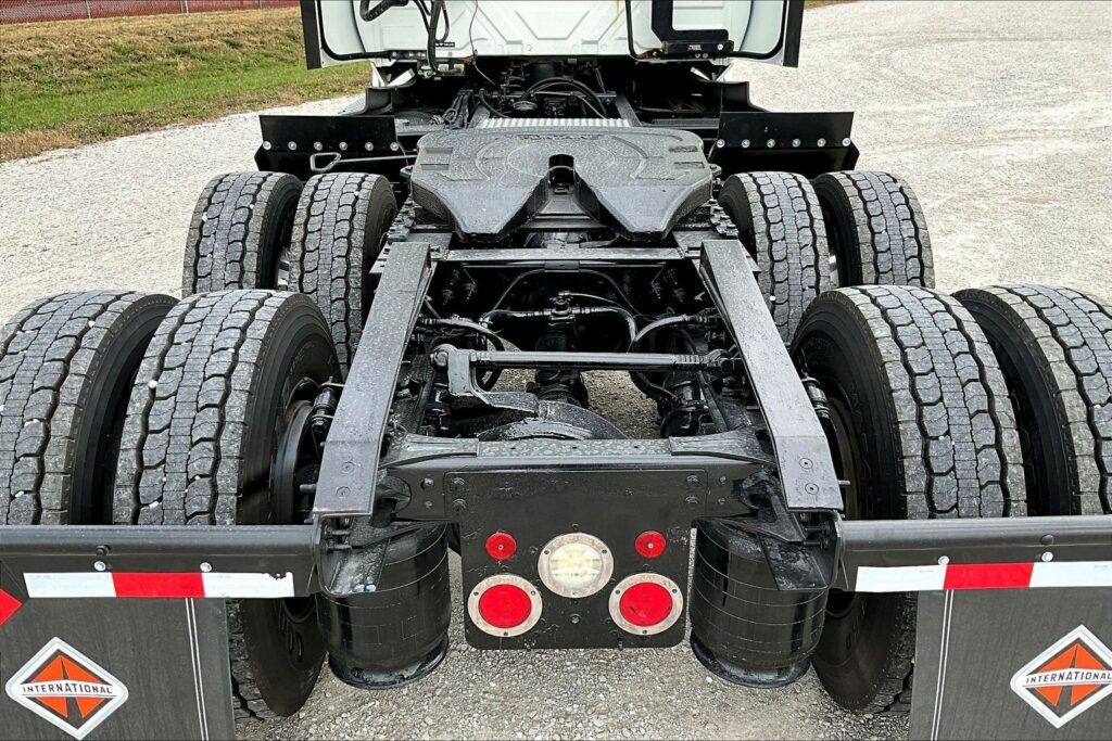 2021 CUM LT625 6×4 Day Cab