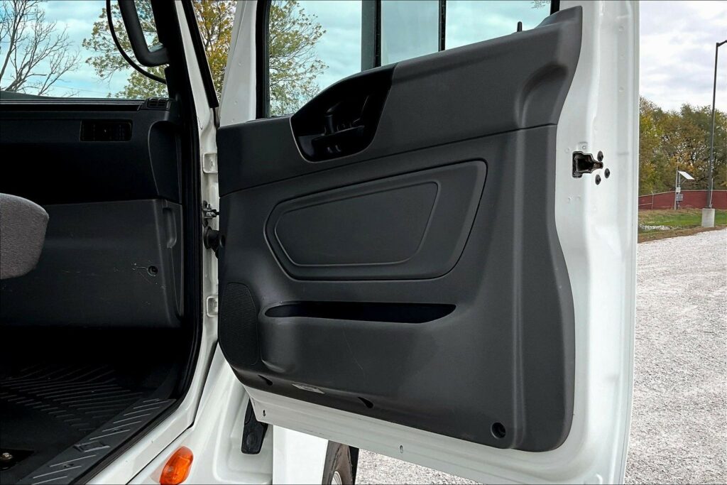 2021 CUM LT625 6×4 Day Cab