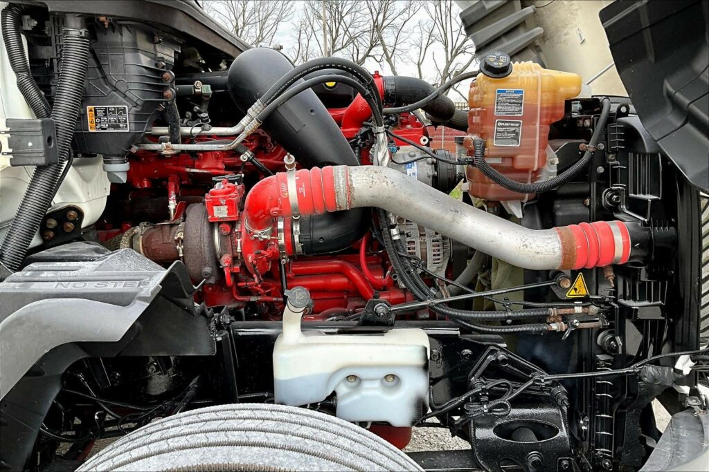 2021 CUM LT625 6×4 Day Cab