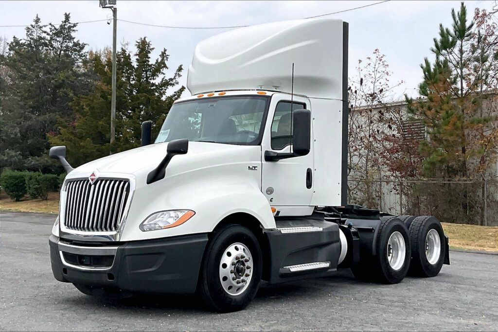 2021 CUM LT625 6×4 Day Cab