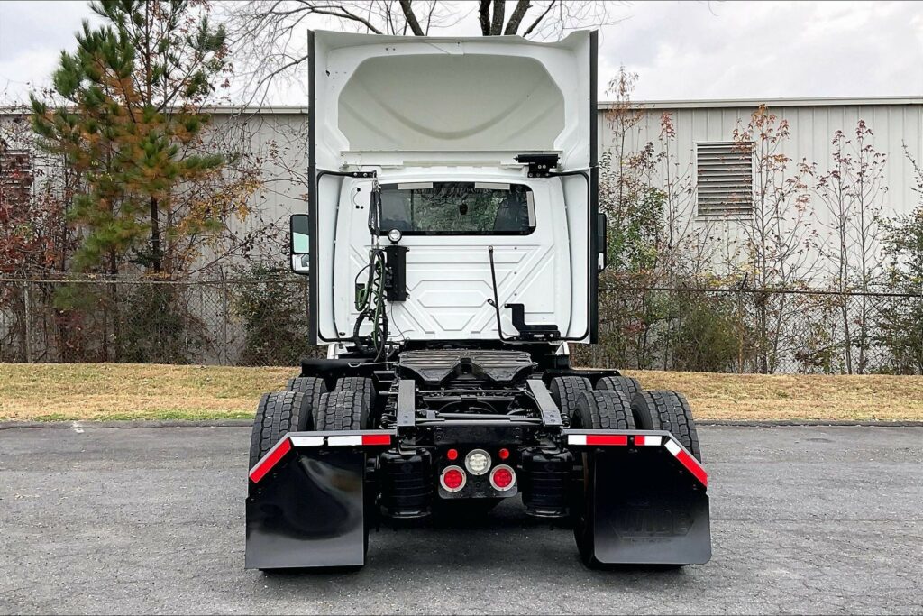 2021 CUM LT625 6×4 Day Cab