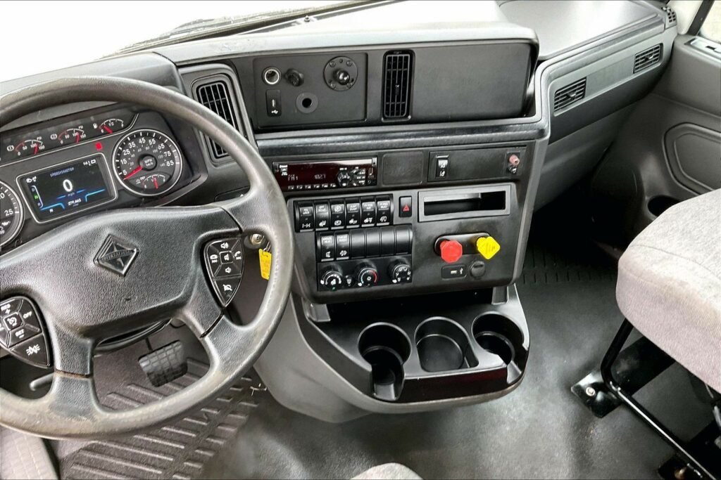 2021 CUM LT625 6×4 Day Cab