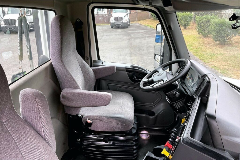 2021 CUM LT625 6×4 Day Cab