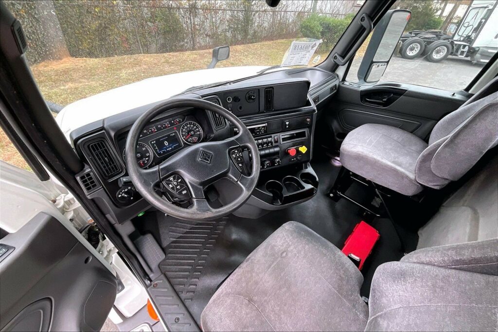 2021 CUM LT625 6×4 Day Cab