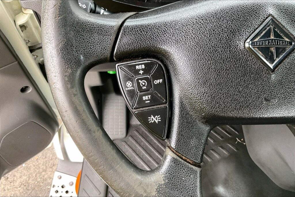 2021 CUM LT625 6×4 Day Cab