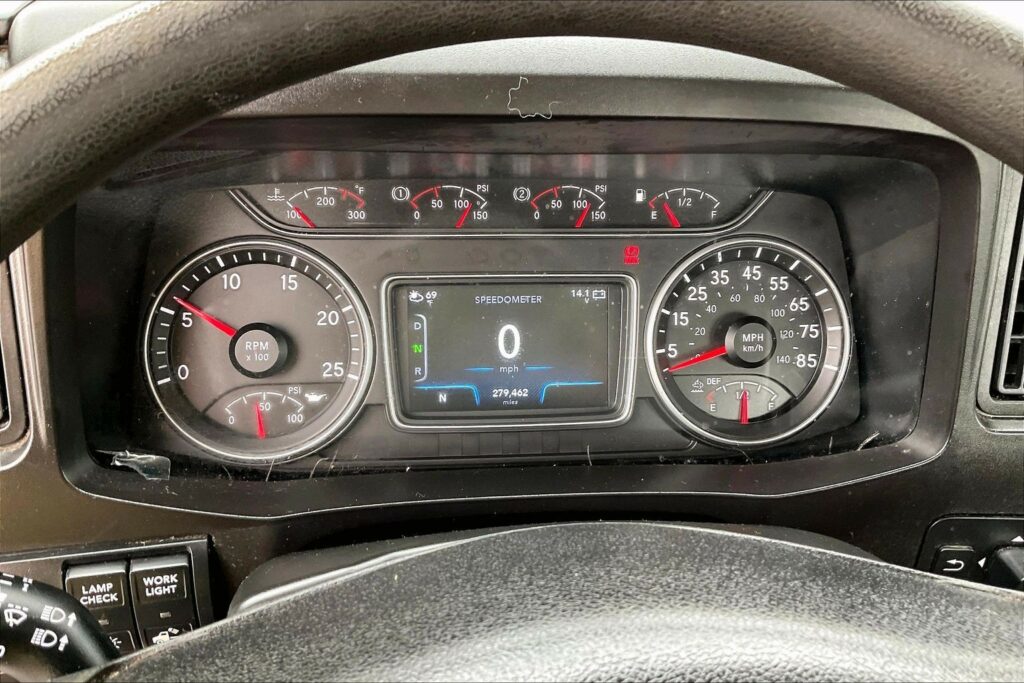 2021 CUM LT625 6×4 Day Cab