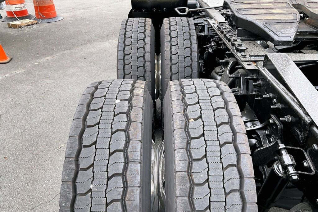 2021 CUM LT625 6×4 Day Cab