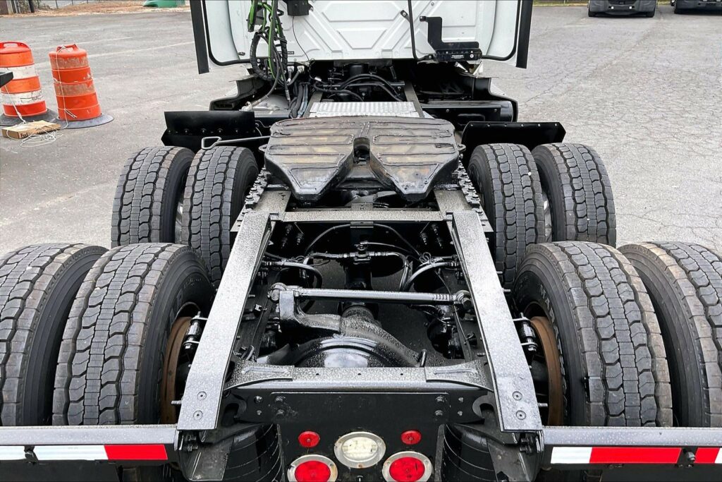 2021 CUM LT625 6×4 Day Cab