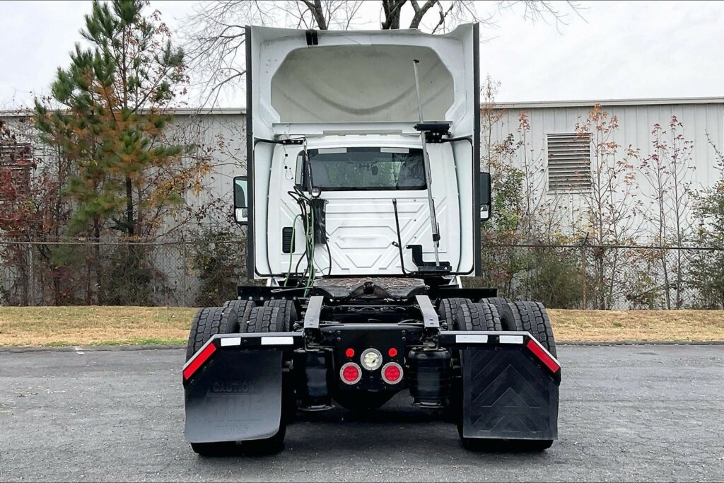 2021 CUM LT625 6×4 Day Cab