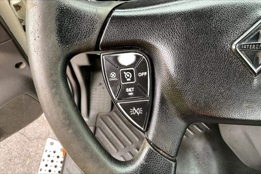 2021 CUM LT625 6×4 Day Cab