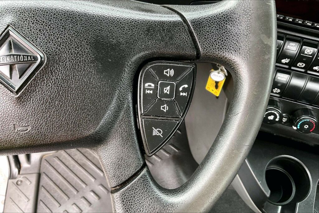 2021 CUM LT625 6×4 Day Cab