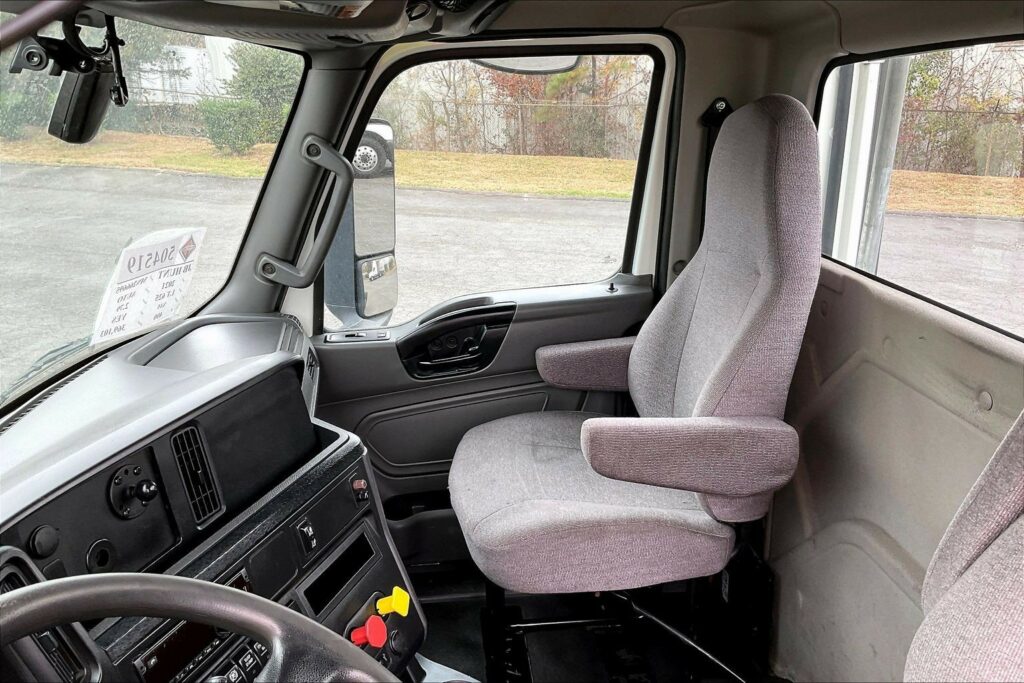 2021 CUM LT625 6×4 Day Cab