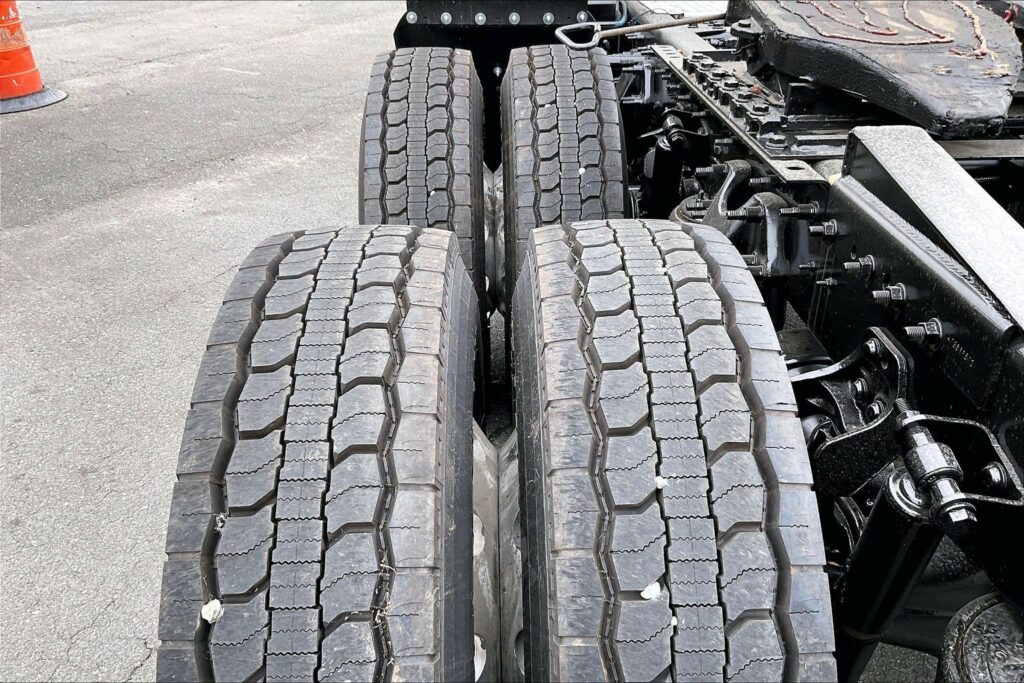 2021 CUM LT625 6×4 Day Cab