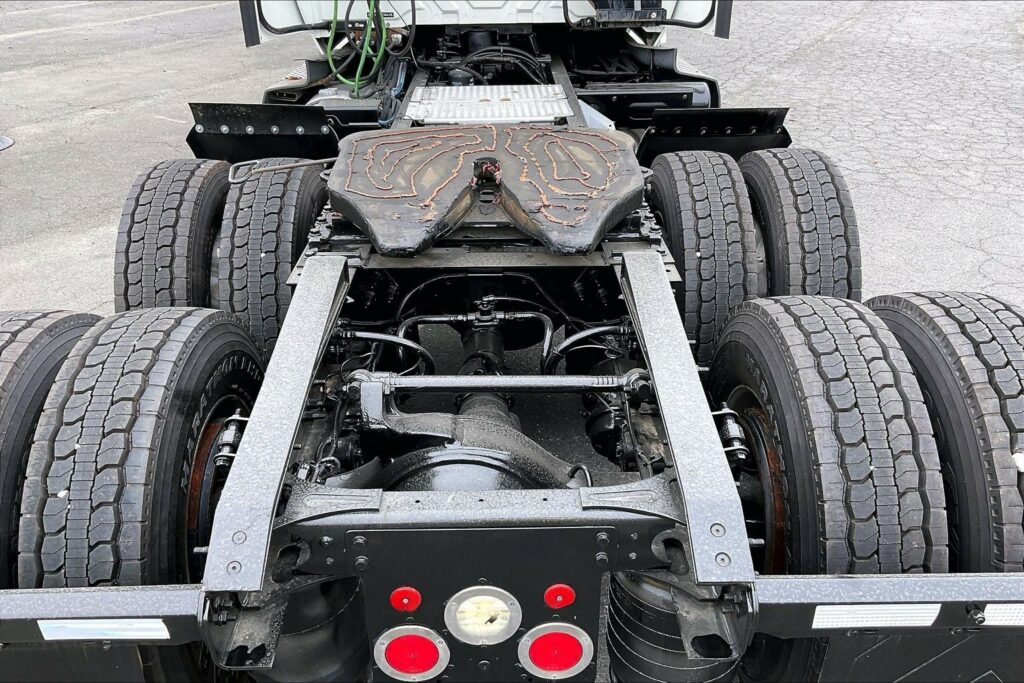 2021 CUM LT625 6×4 Day Cab