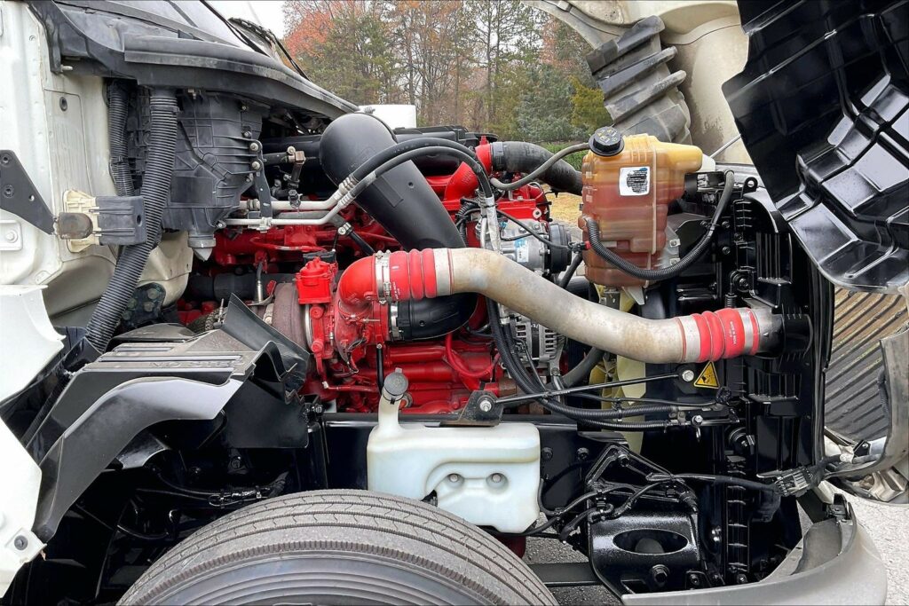 2021 CUM LT625 6×4 Day Cab