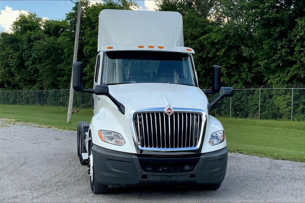 2019 INT LT625 6×4 Day Cab