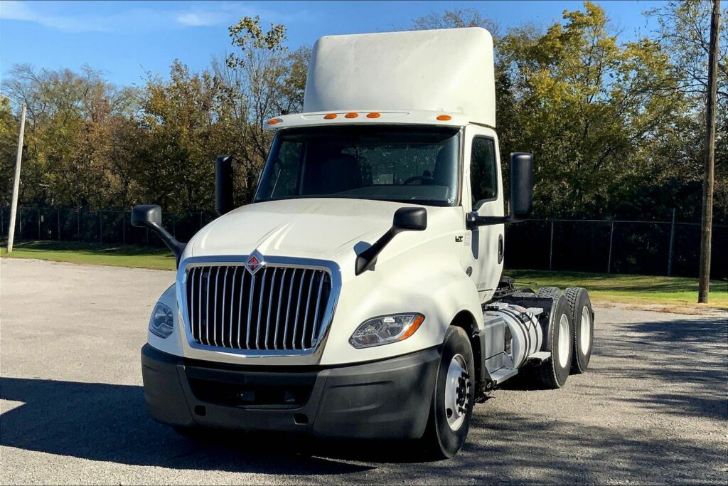 2019 INT LT625 6×4 Day Cab