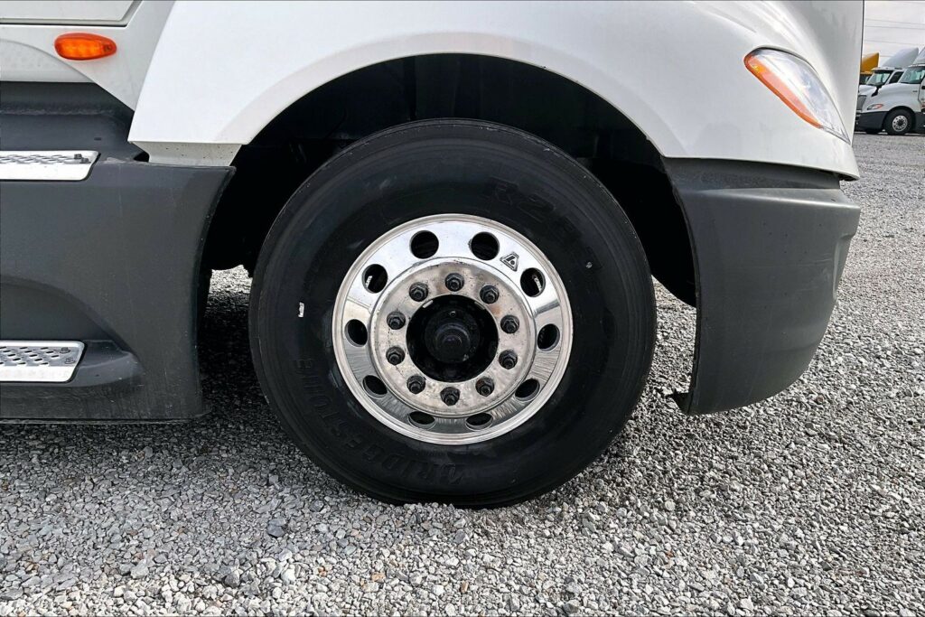 2022 INT LT625 6×4 Sleeper