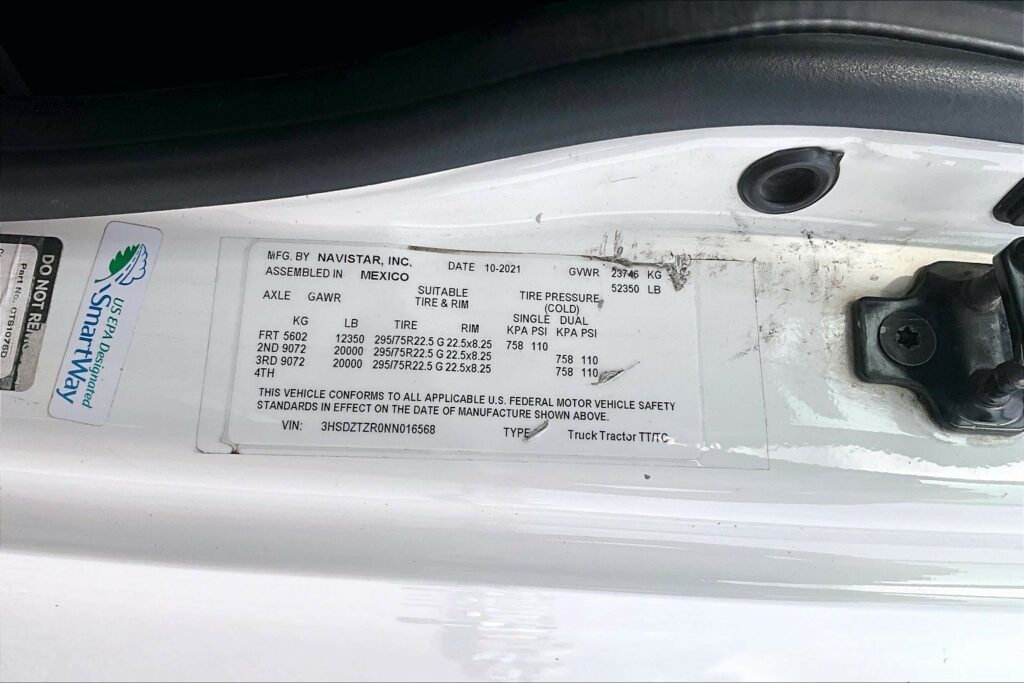 2022 INT LT625 6×4 Sleeper