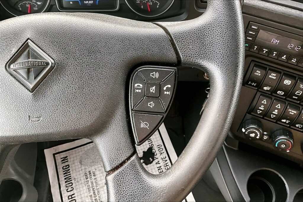 2022 INT LT625 6×4 Sleeper