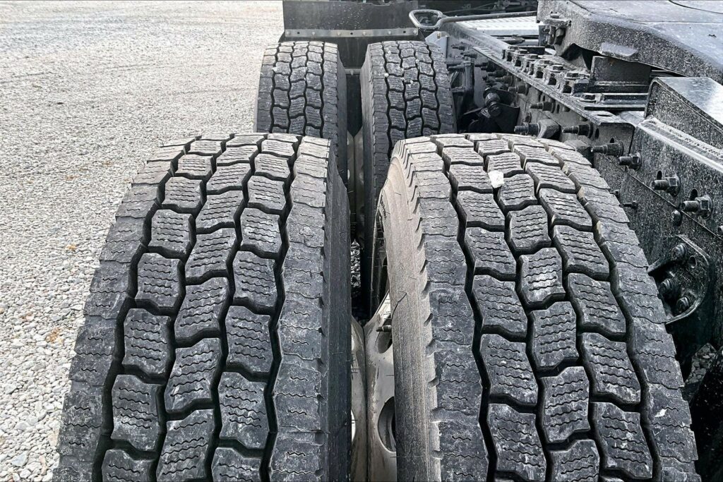 2022 INT LT625 6×4 Sleeper