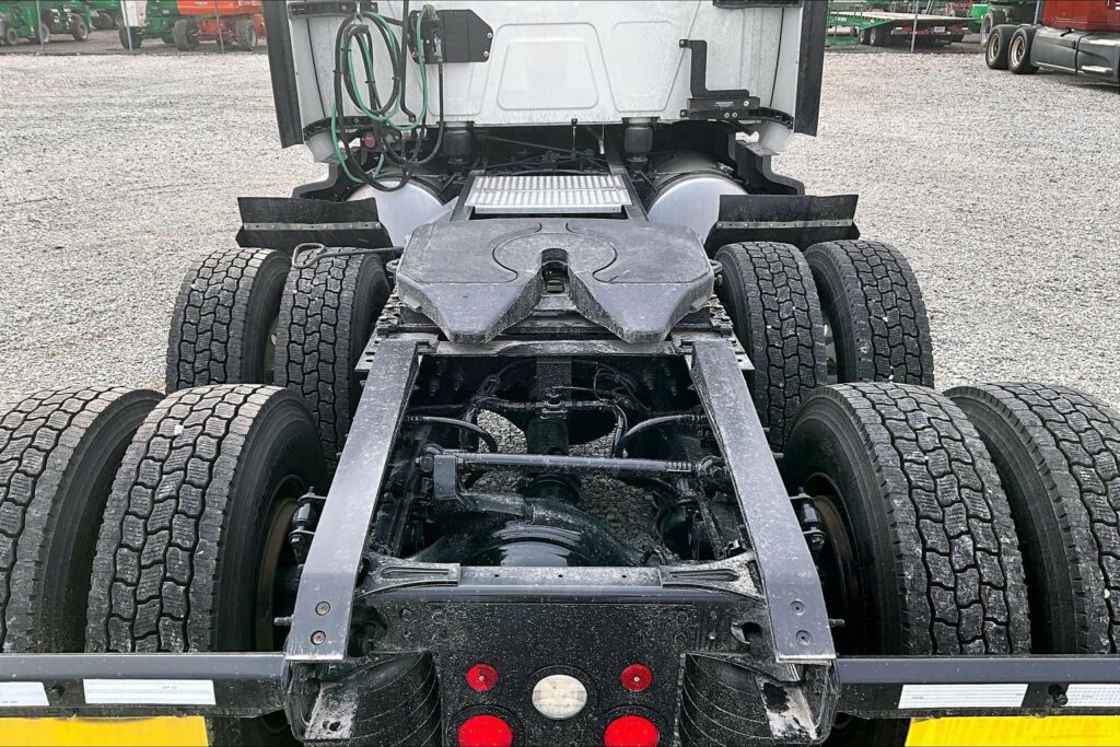 2022 INT LT625 6×4 Sleeper