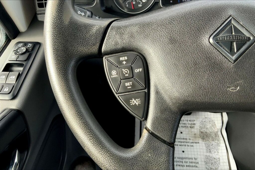 2022 INT LT625 6×4 Sleeper