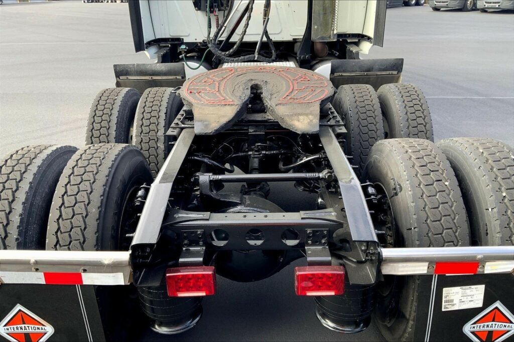 2022 INT LT625 6×4 Sleeper