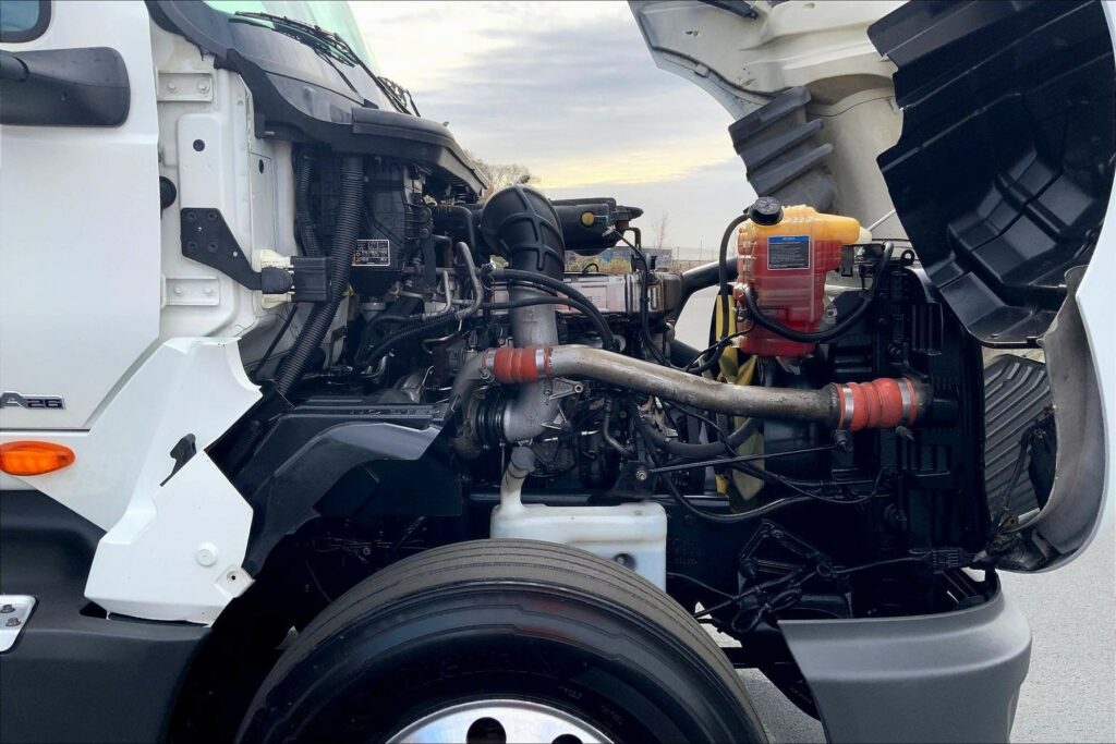 2022 INT LT625 6×4 Sleeper