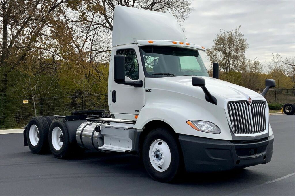 2019 INT LT625 6×4 Day Cab